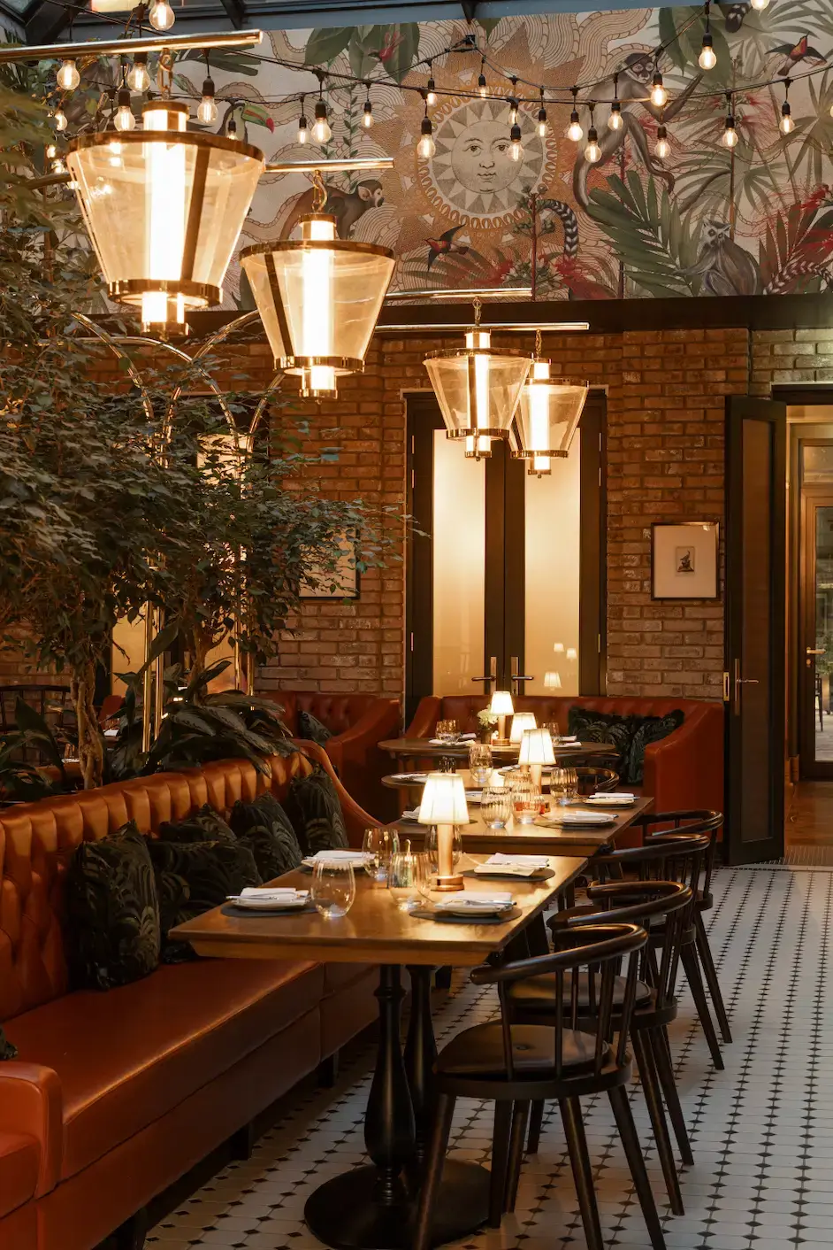 QUERCUS, Shoreditch - 30% off food every Tuesday, Friday & Saturday until 30th April