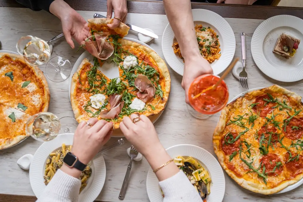 PIAZZA ITALIANA, City of London - Feed a friend for free on Sat 17th June [Fully booked!]