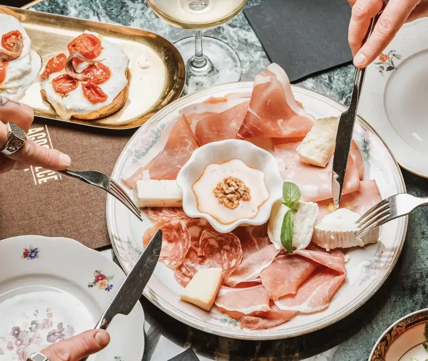 🔒 VIP CLUB: 30% off food in Fitzrovia every Sun-Thurs until 30th April